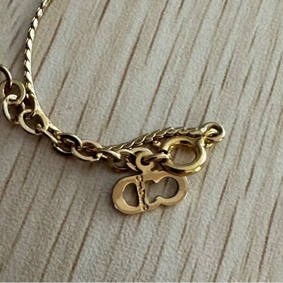 #4-Christian Dior Vintage V Shape Gold Tone and Clear Rhinestones Necklace - Picture 3 of 7